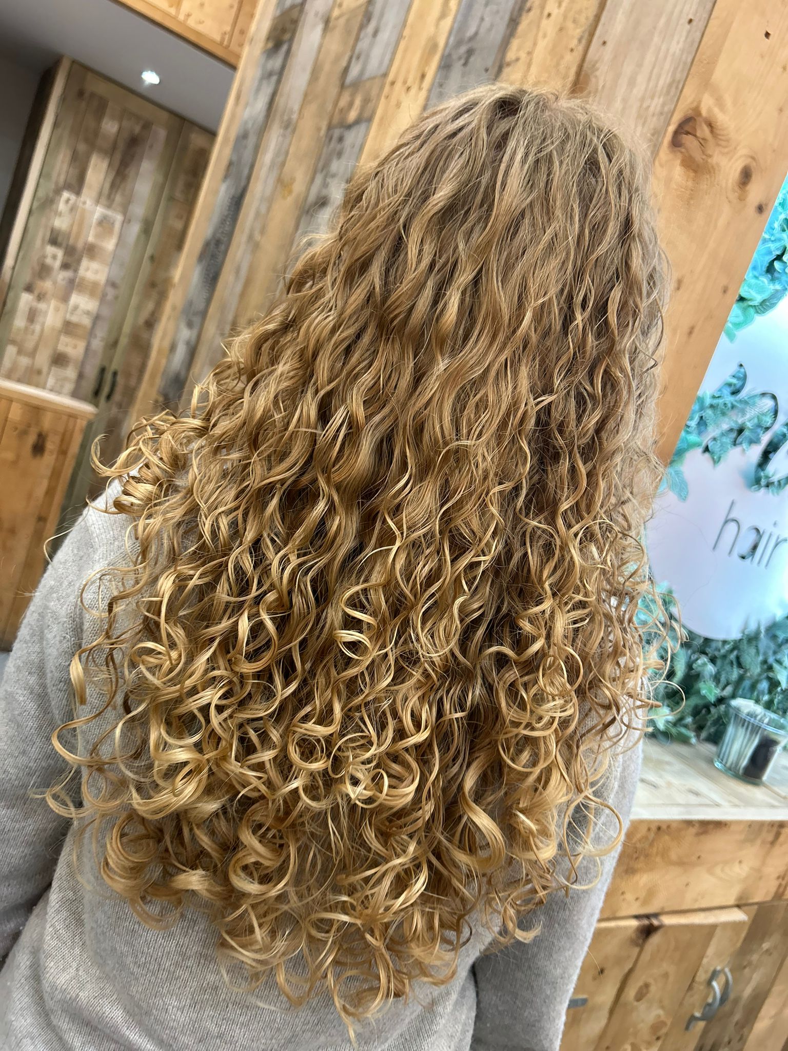 A bespoke hair consultation 3